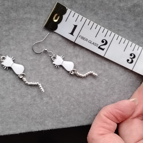 Hand Crafted White Enamel Cat With Sterling Silver  Earrings - Picture 4 of 4